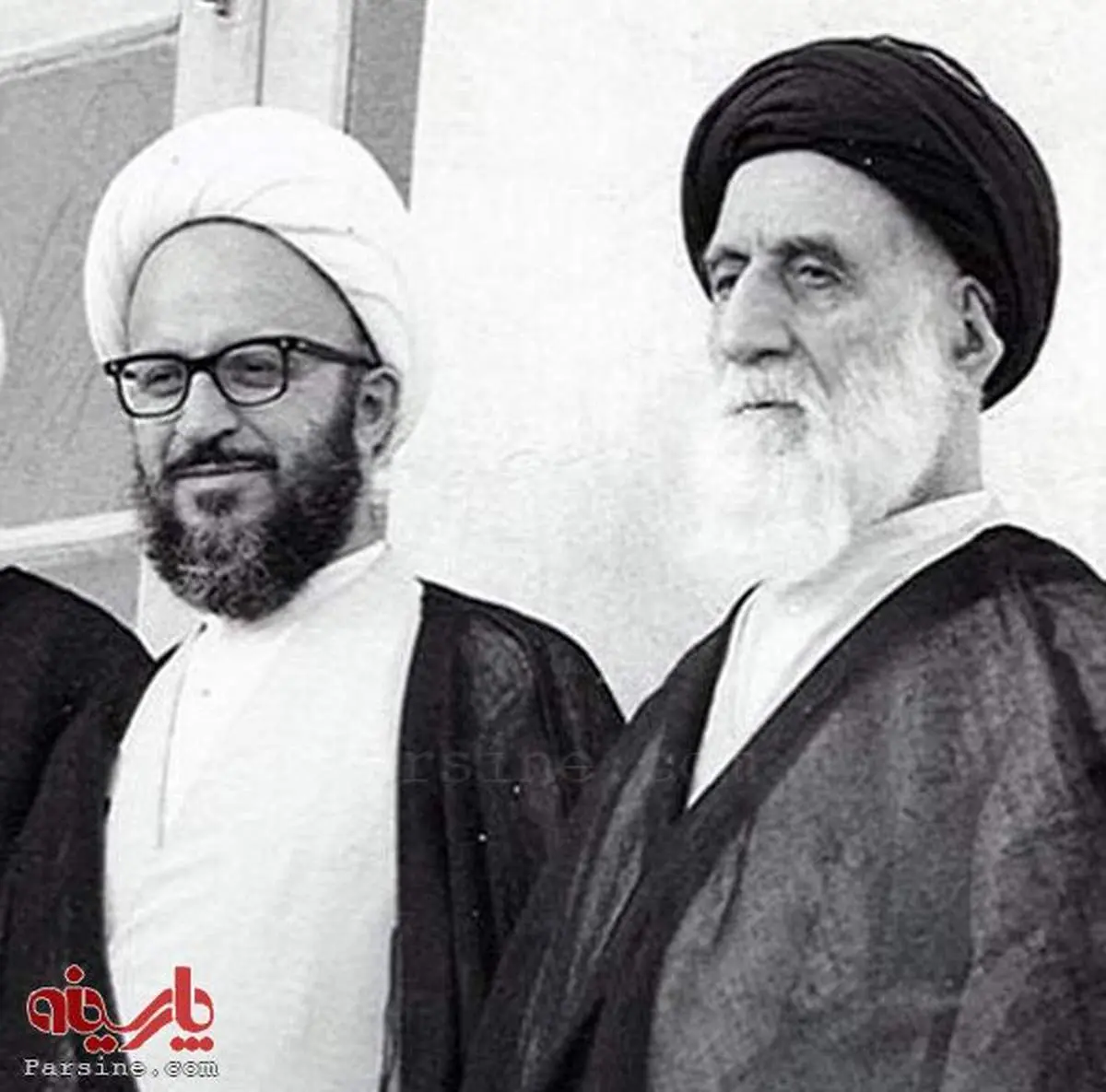عکس:آیت الله مکارم شیرازی در کنار برادر امام خمینی