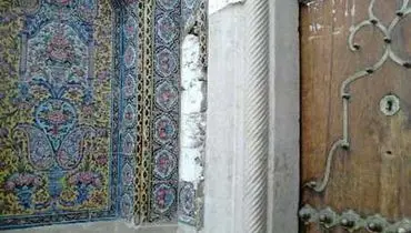 سرقت 5 کاشی مسجد نصیرالملک