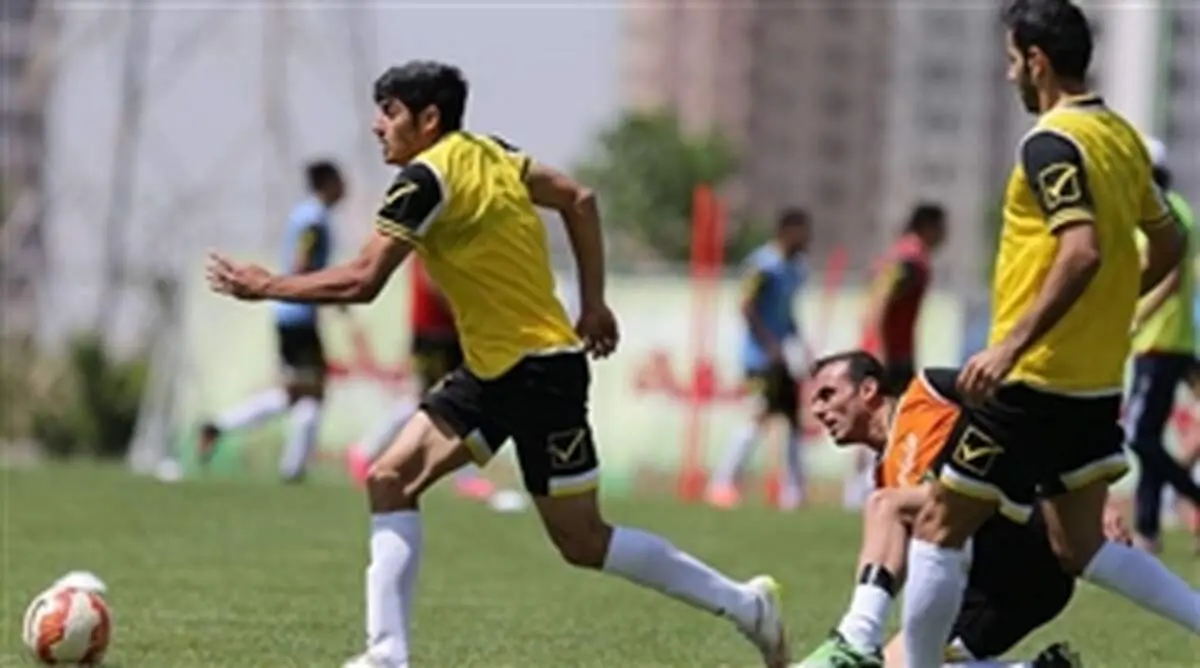 احتمال توافق پرسپولیس با ترابی و محمدی