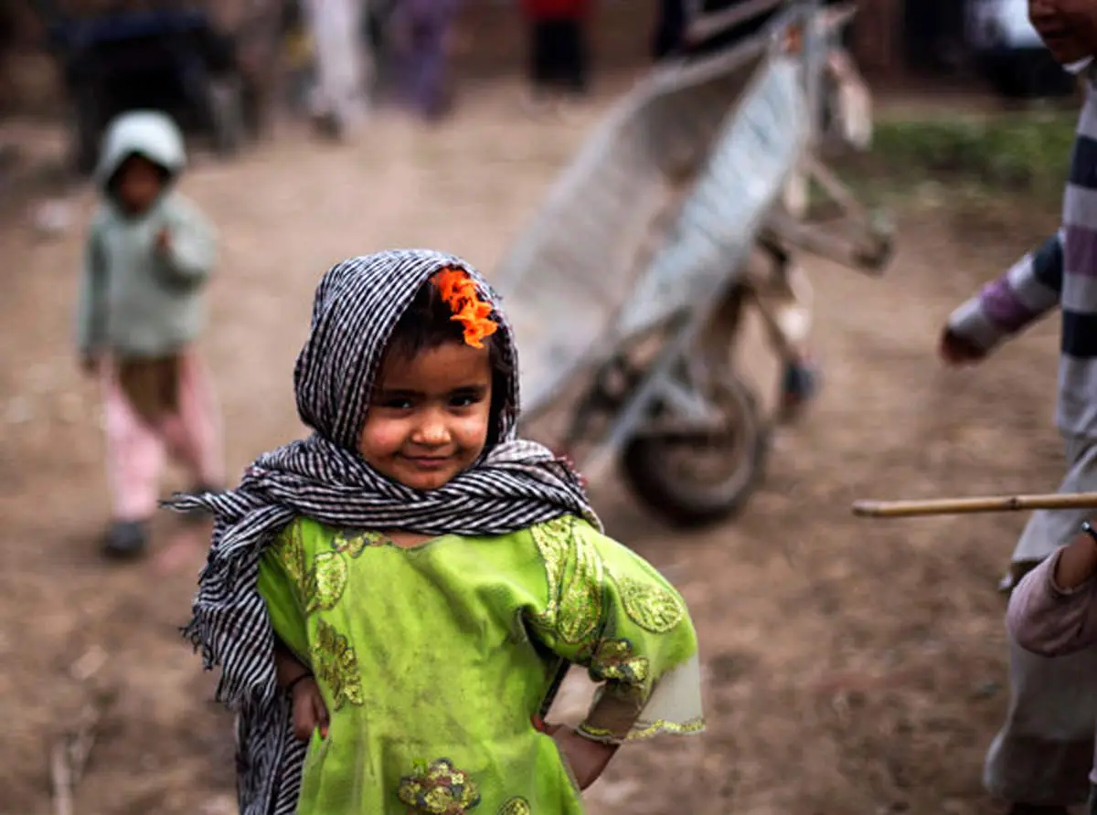 عکس : یک دختر مهاجر افغانی در پاکستان