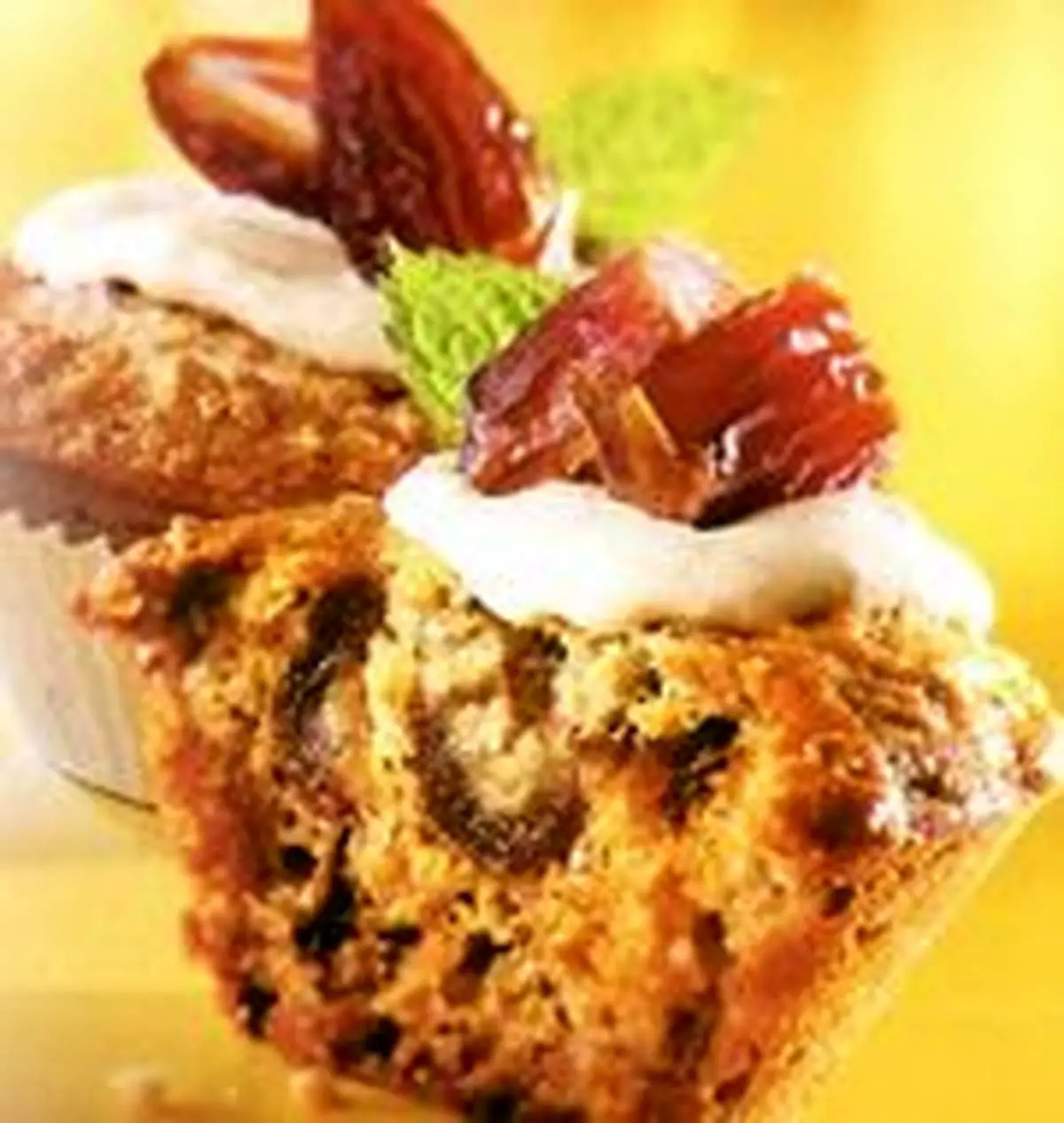 مافین پرک جو با خرما و مغز گردو