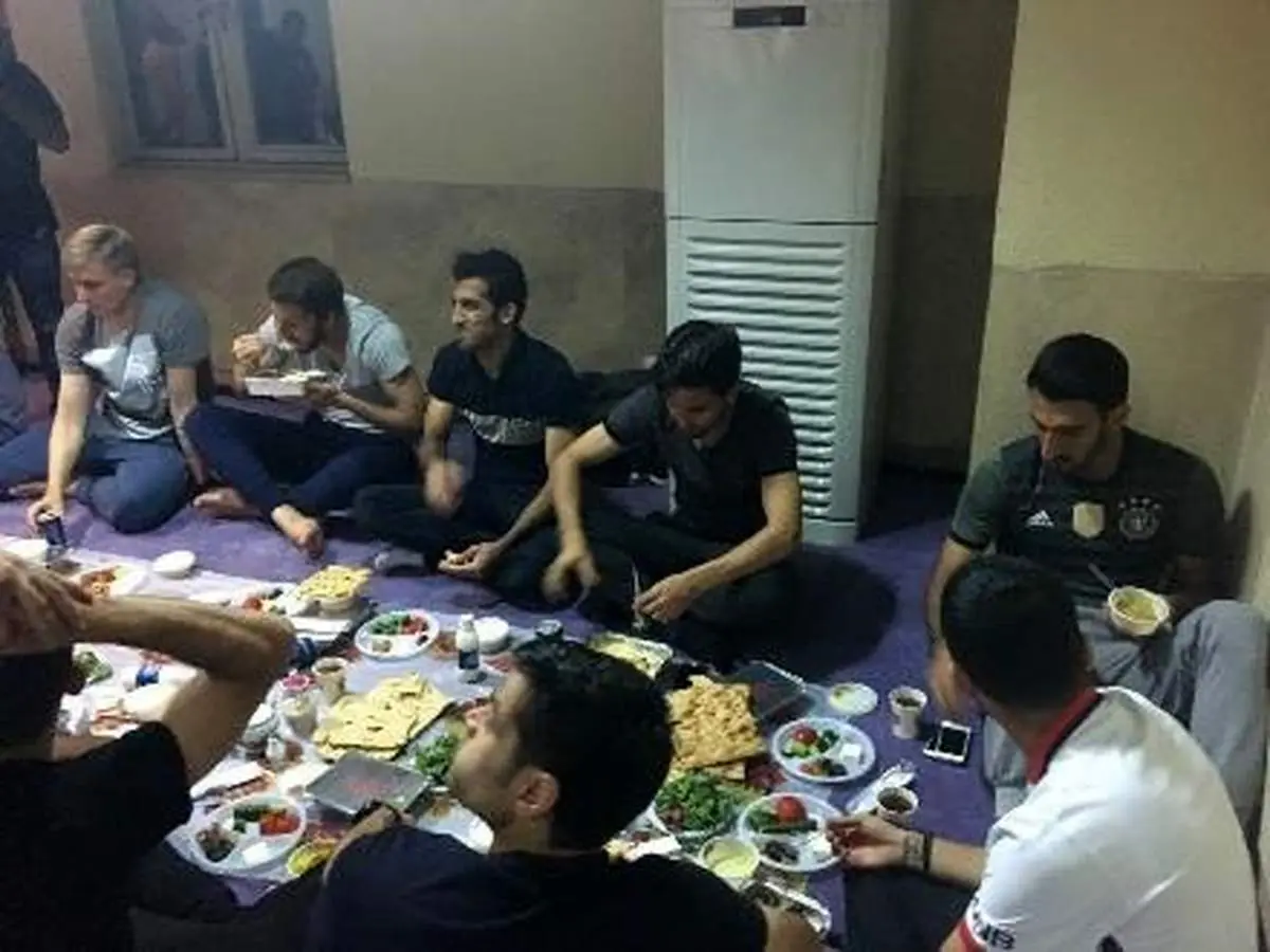 تصویری از افطاری برانکو در شب قدر