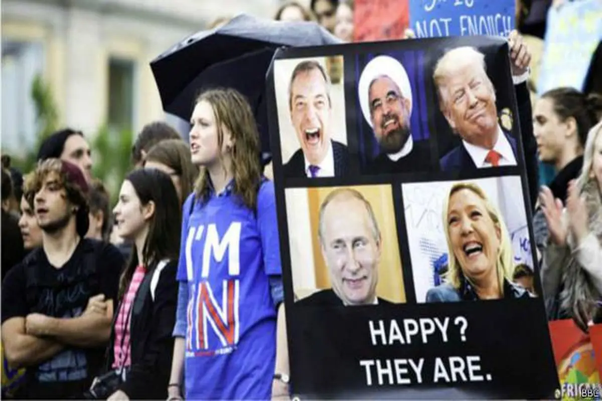 مخالفان خروج بریتانیا از اتحادیه اروپا خطاب به روحانی: خوشحالید؟