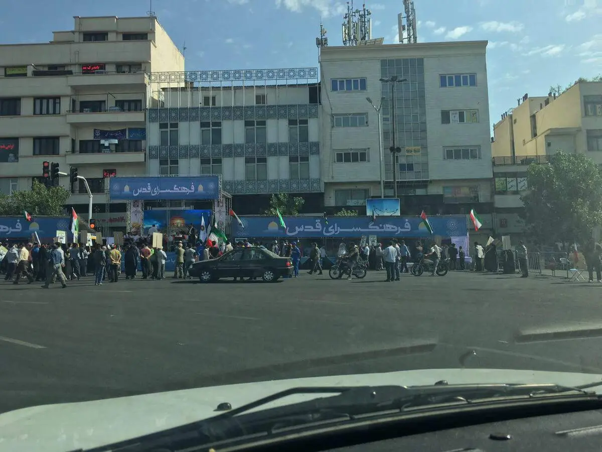 حال و هوای میدان انقلاب قبل از آغاز راهپیمایی+عکس