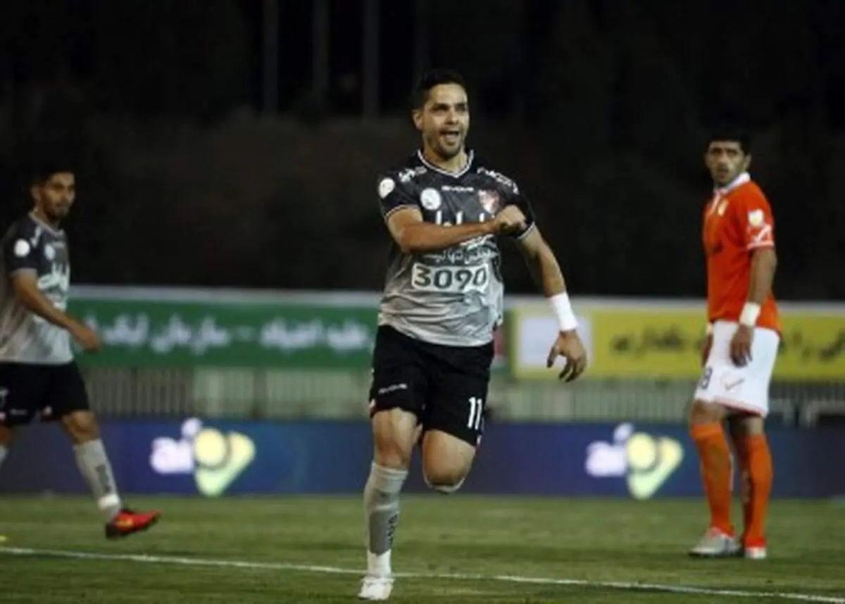 سه امتیاز سرخ با عبور از خودروسازان