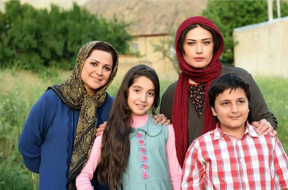 بازيگران سريال پريا