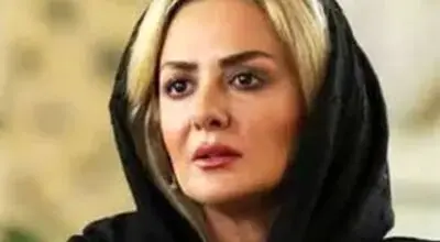 استایل کژوال بیتا سحرخیز در خیابان‌های تهران