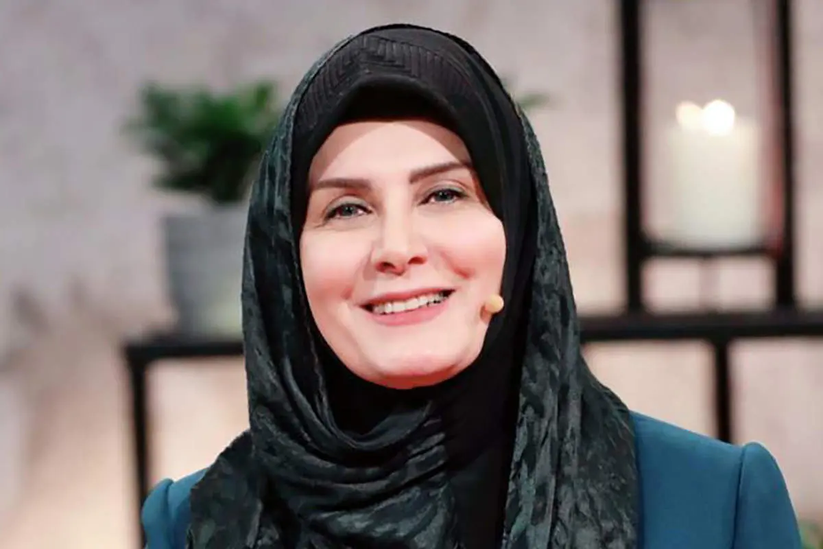 دیدار بهمن دان و گیتی خامنه در رادیو جوان؛ ثبت یک قاب خاطره‌انگیز پس از ضبط برنامه+عکس