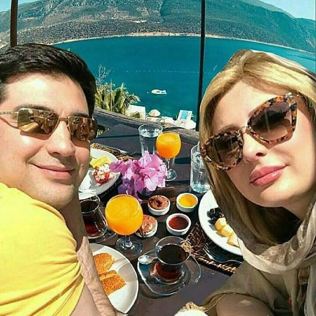 نیوشا ضیغمی و همسرش