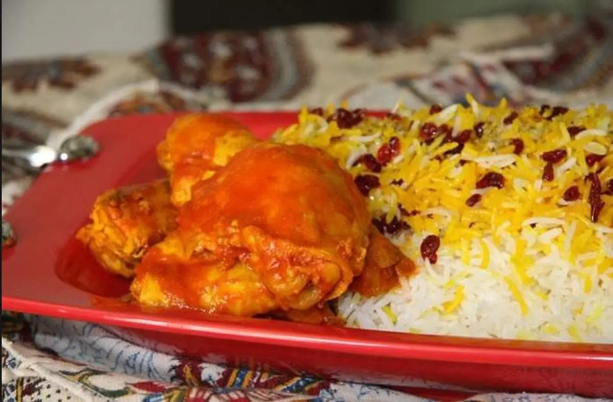 یک زرشک پلو با مرغ تمام عیار