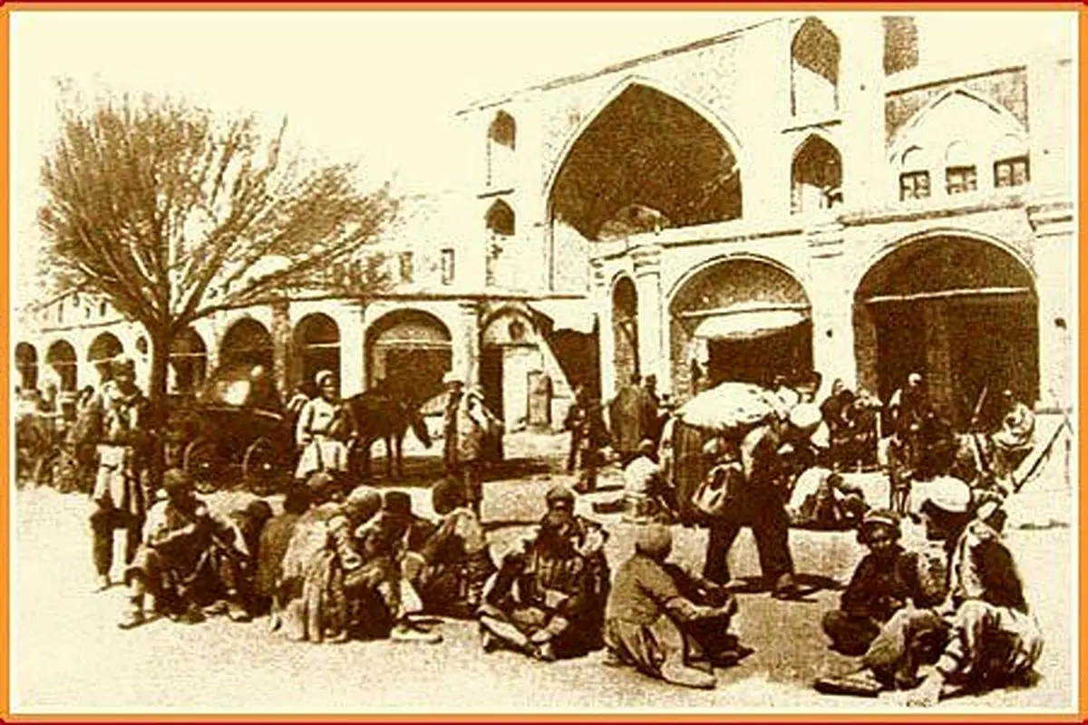 تصویری از سبزه میدان در زمان قاجار