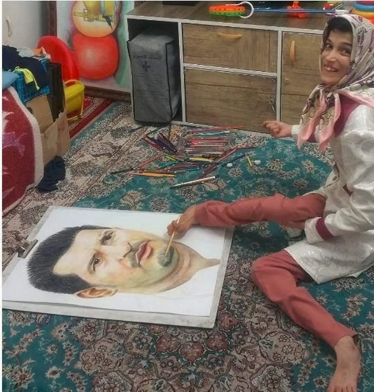 طراحی دختر معلول از علی دایی