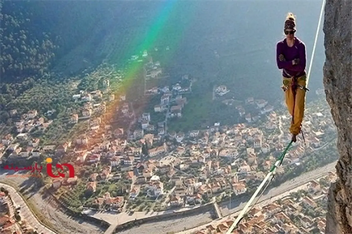 پیاده‌روی شجاع‌ترین زن در ارتفاع ۹۱۴ متری