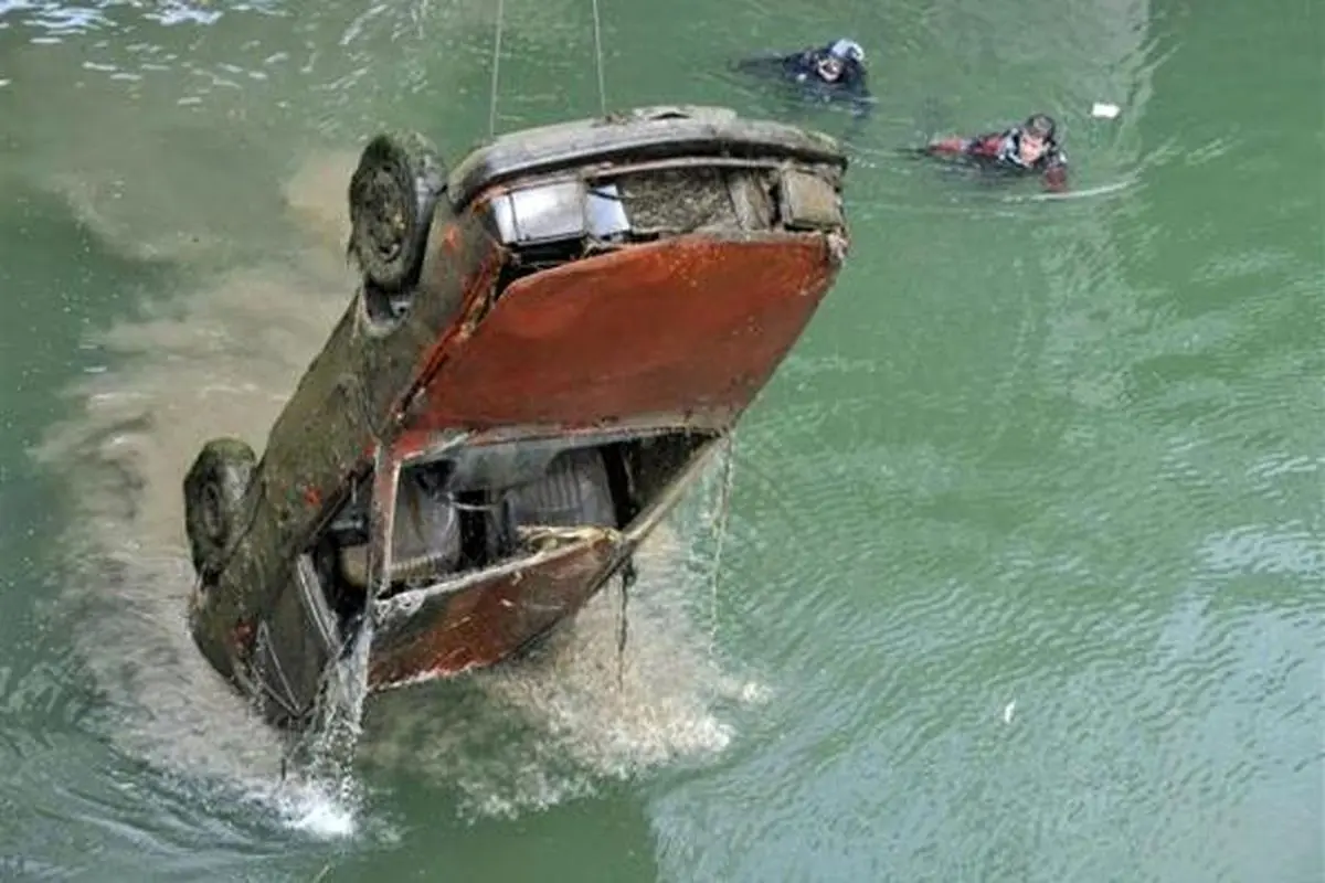 عکس:راننده و ماشین،هردو شناور
