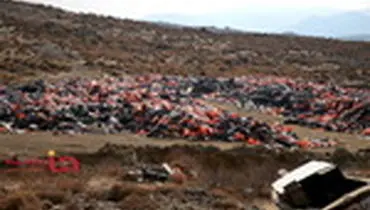 جلیقه های نجات بر جای مانده در جزیره لسبوس‎