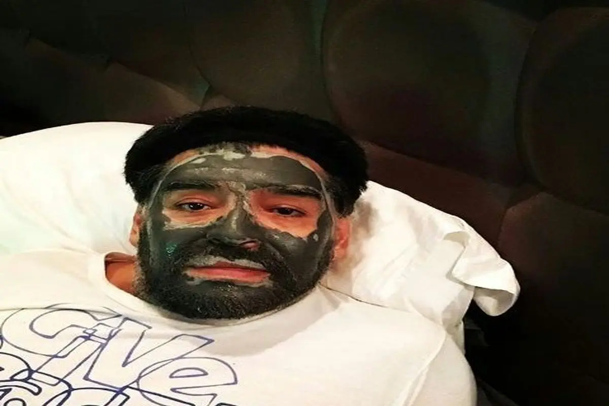 دیگو مارادونا با ماسک جوانی!