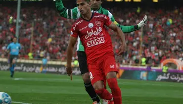 مهاجم پرسپولیس انتقادات را با داستان لیلی و مجنون پاسخ داد