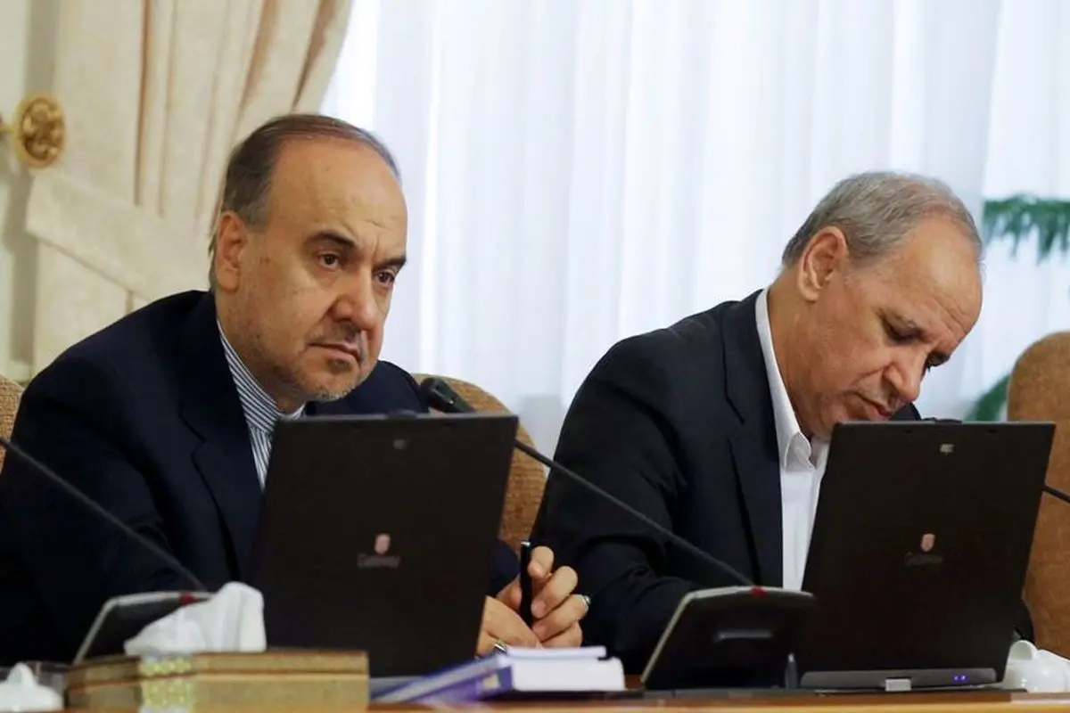 سه وزیر تازه کار در اولین جلسه هیأت دولت+عکس