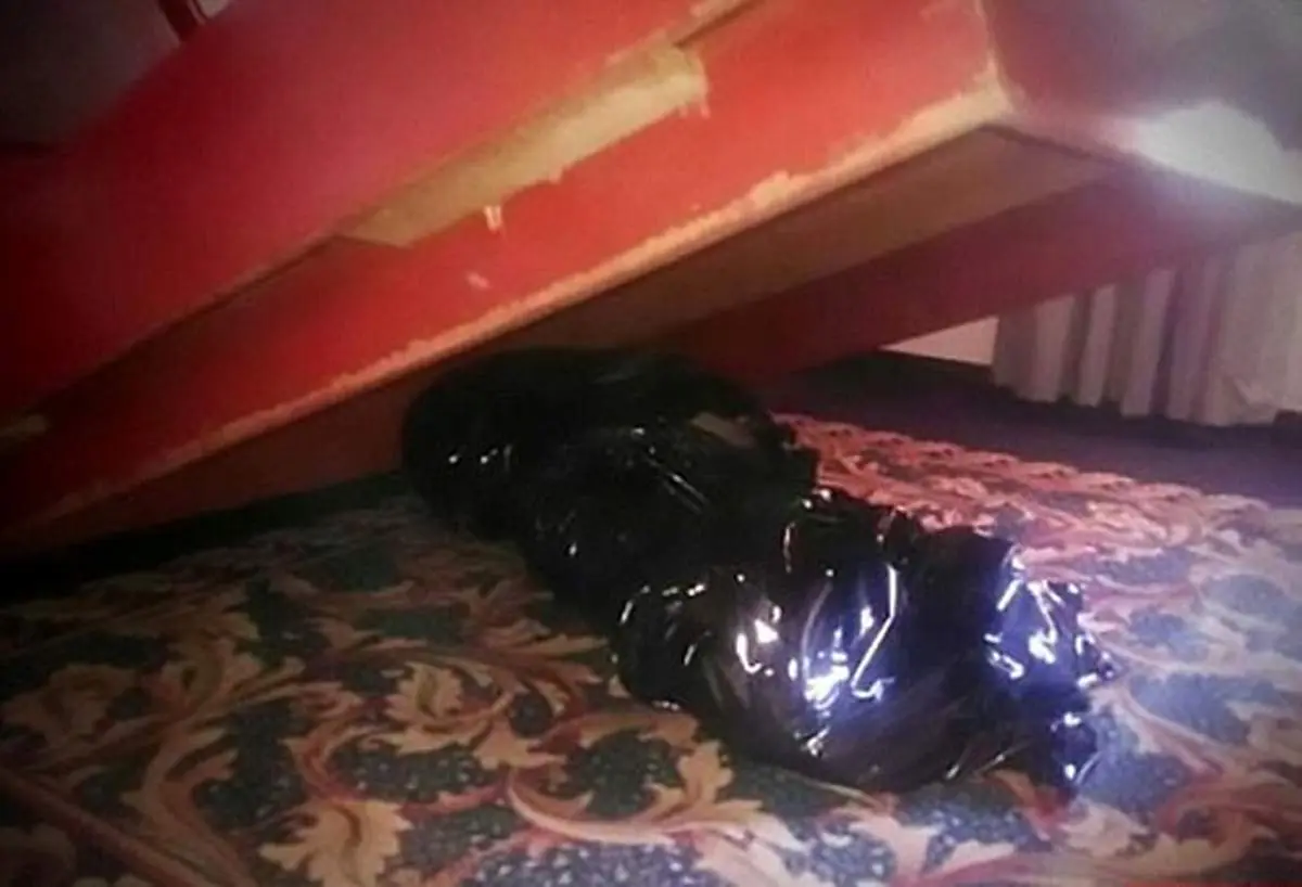 مسافران هتلی هفت روز با یک جنازه خوابیدند +عکس
