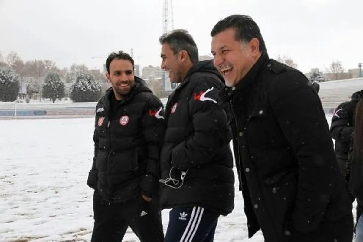 تصویری از دایی،عابدزاده و برف در تمرین نفت!