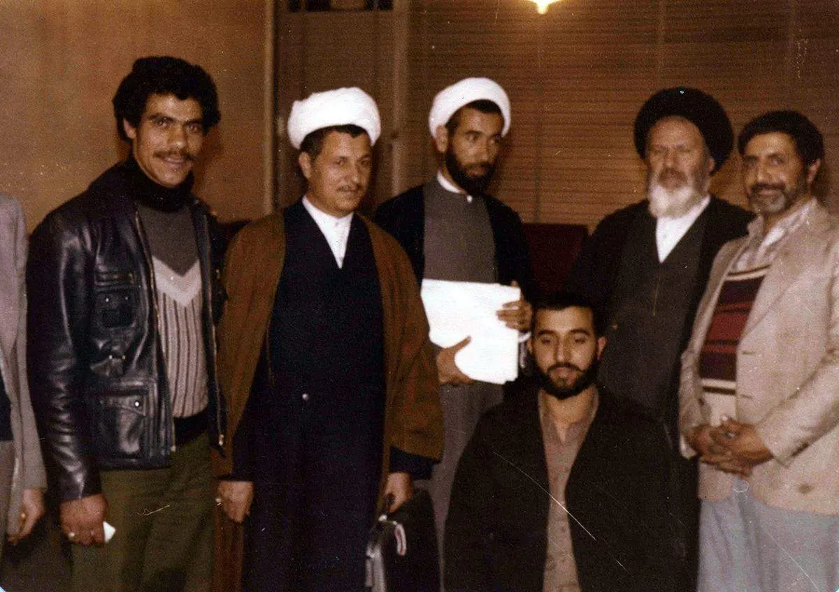 خاطرهبازی هاشمی رفسنجانی با عکس آیتالله موسوی اردبیلی