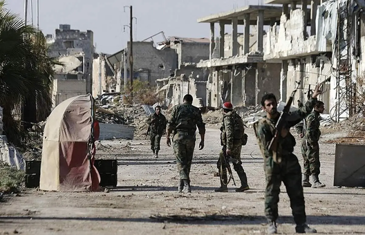 هر گروهی که از «شرق حلب» خارج نشود، تروریست است