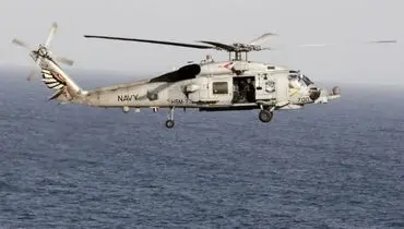 تهدید بالگرد آمریکاییSH-60 توسط قایق سپاه