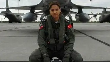 خلبان زن ترکیه‌ای که جنگنده‌اش سقوط کرد +عکس