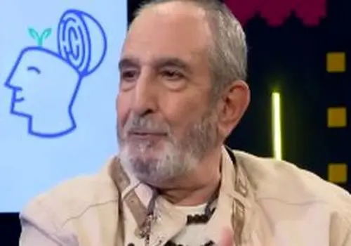 فرهاد آئیش: ترامپ همه چیز را در آمریکا خراب کرده!/ویدیو 