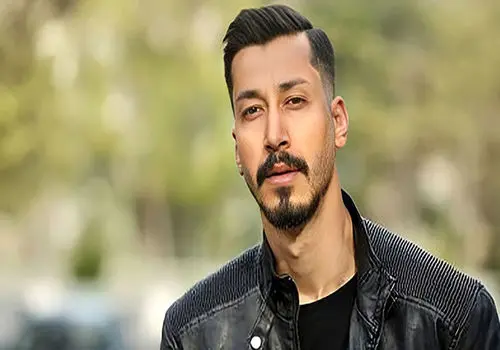 استایل بازیگر سریال پایتخت در خیابان‌های کپنهاگ