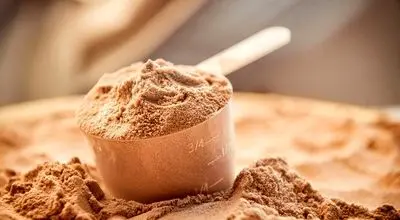 مزایا و عوارض مصرف روزانه پودر پروتئین
