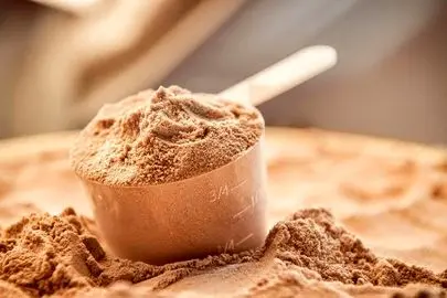 مزایا و عوارض مصرف روزانه پودر پروتئین
