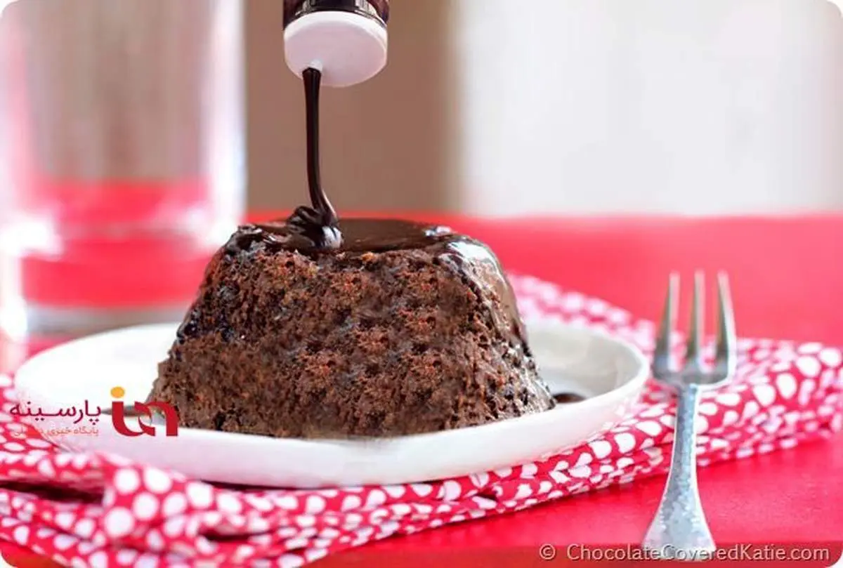 کیک شکلاتی بدون فر درست کنید