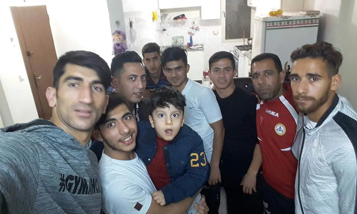دروازه‌بان پرسپولیس در میهمانی شب‌یلدا + عکس