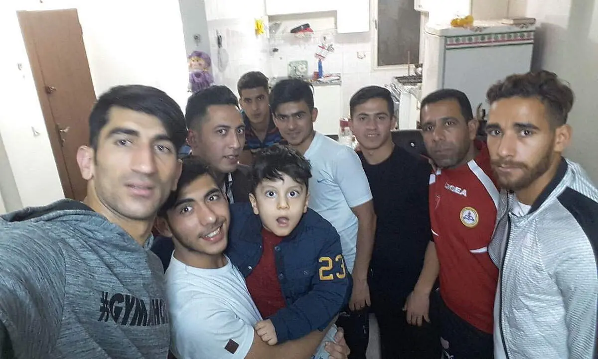 دروازه‌بان پرسپولیس در میهمانی شب‌یلدا + عکس