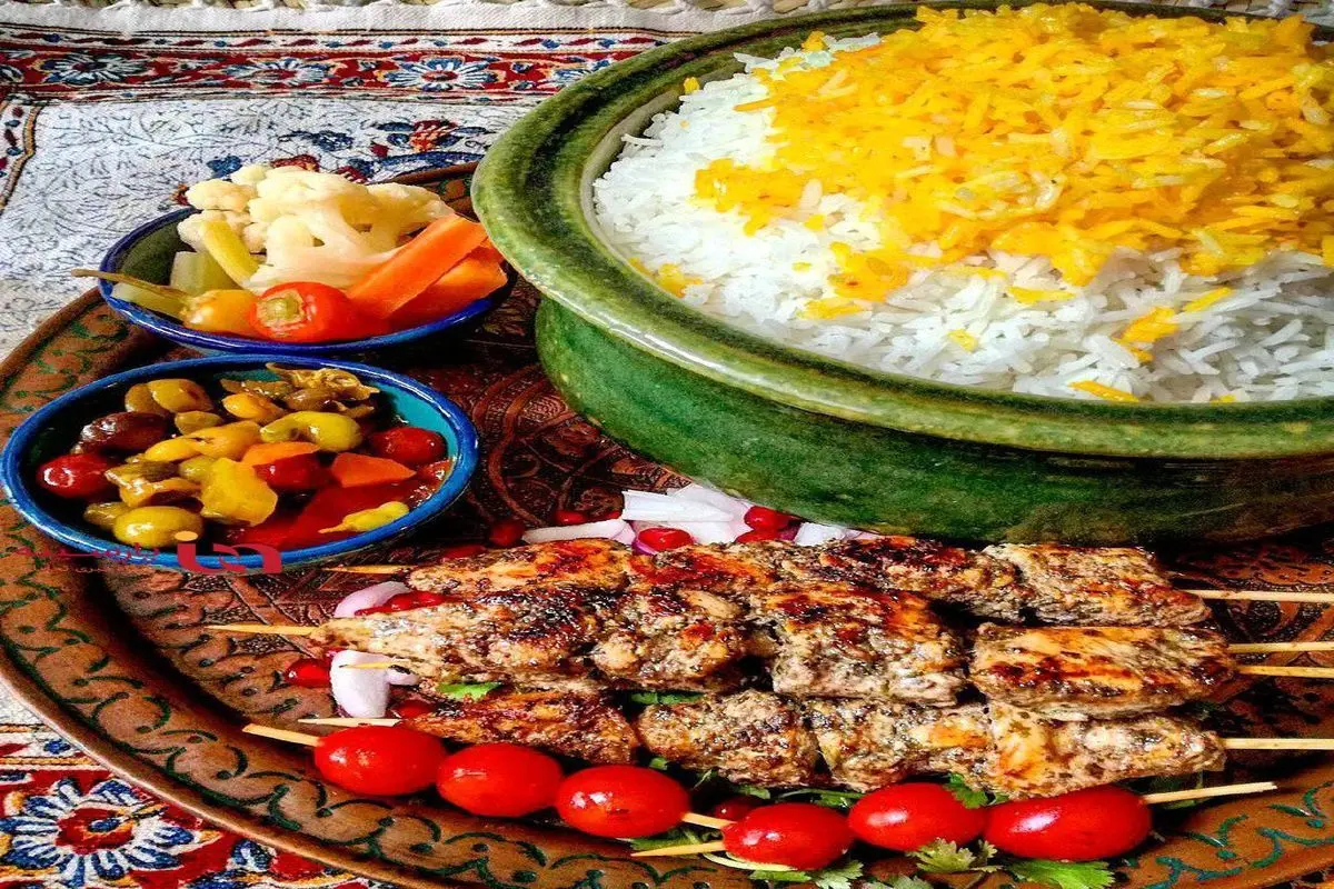 جوجه ترش یک غذای مجلسی و محلی لذیذ