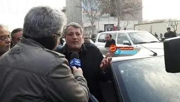 محسن هاشمی مقابل دانشگاه تهران/عکس