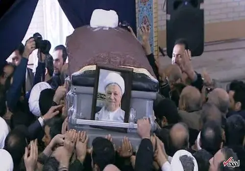 عکس دیده نشده از تشییع جنازه شهید سید مرتضی آوینی