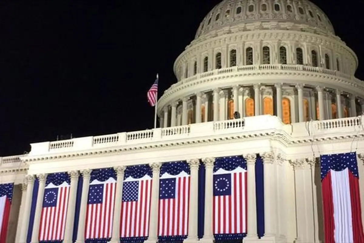 پرچم های مختلف آمریکا نشان دهنده چه چیز هستند؟ +عکس