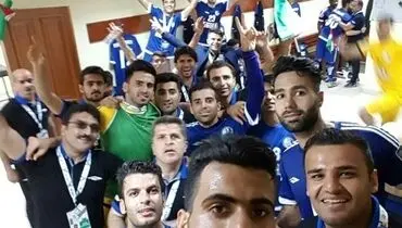 عکس یادگاری استقلالی‌های خوزستان پس از پیروزی در آسیا