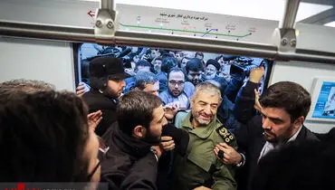 متروسواری فرمانده کل سپاه/عکس