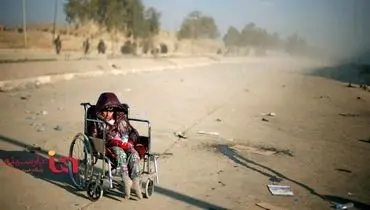 انتظار تلخ دخترک عراقی برای فرار از خطر+عکس
