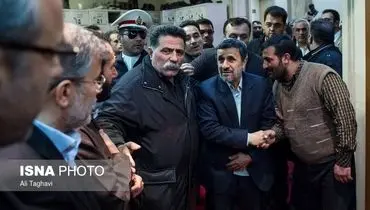 احمدی‌نژاد در مراسم چهلم شهدای آتش‌نشان+تصاویر