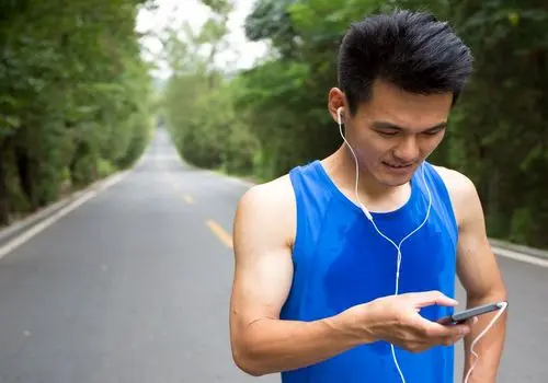 آشفتگی تبلیغات زیبایی در فضای مجازی | بدن‌نمایی بیماران زیر سایه خلأ نظارتی