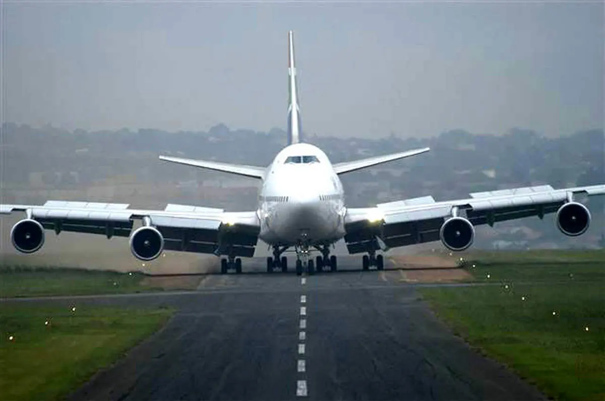 فرود جالب بوئینگ747 در فرودگاه دریایی هنگ کنگ