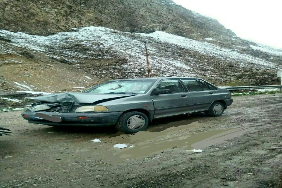 ریزش کوه در جاده هراز حادثه آفرید +عکس