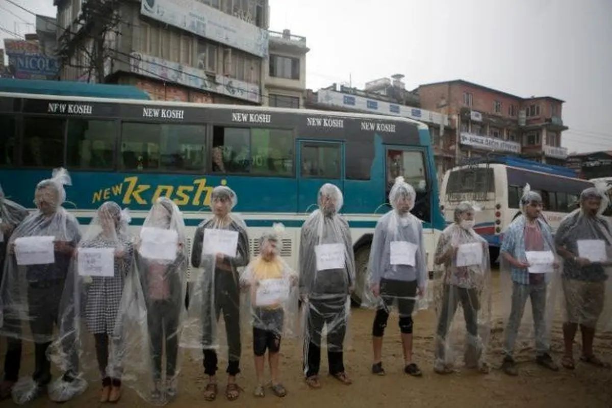 اعتراض انتحاری نپالی‌ها نسبت به هوای آلوده! +عکس