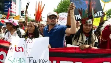 لئوناردو دی کاپریو در تظاهرات ضد ترامپ