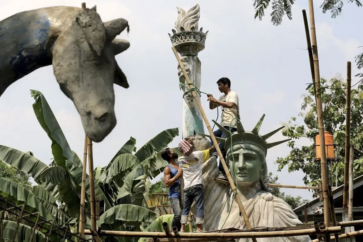بدل مجسمه آزادی در اندونزی +عکس