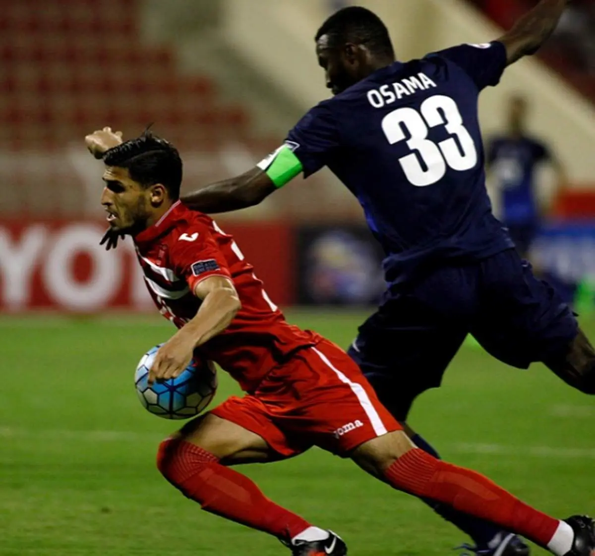 تصویری از صحنه بحث برانگیز بازی پرسپولیس و الهلال